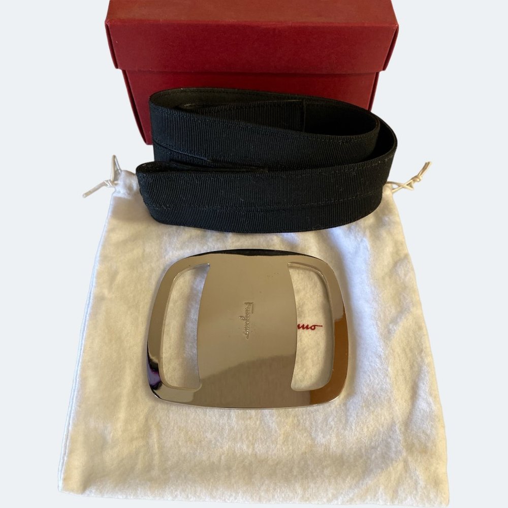 Rare HTF Salvatore Ferragamo Huge Vera Buckle Belt